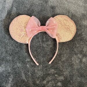 Pink Sequin Minnie Ears with Heart Tulle Bow 💕🎀